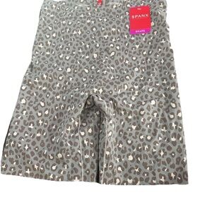 Spanx  By Sara Blakey Shape shorts Size small
